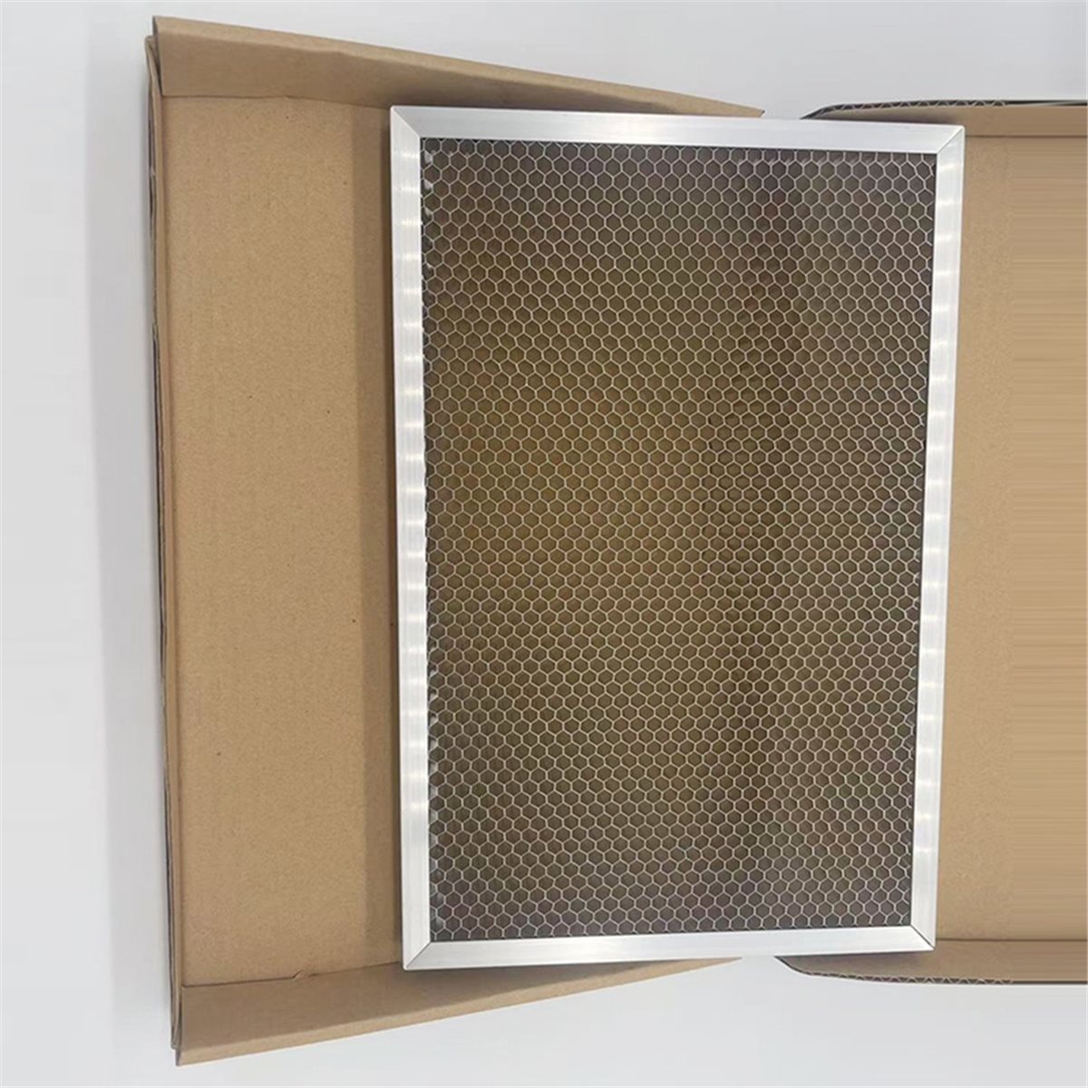 Tavolo a nido d'ape per inciso - Honeycomb Laser Bed recensione e prezzo